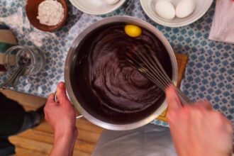 Bien s’équiper en cuisine pour réussir une mousse au chocolat légère !
